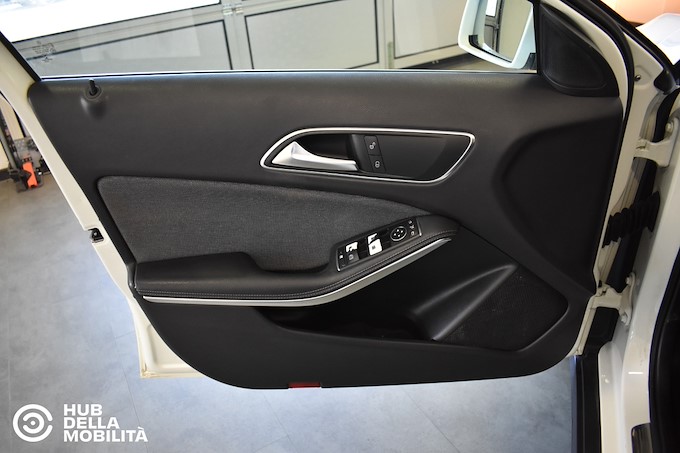 MERCEDES-BENZ GLA 180 d Automatic Executive